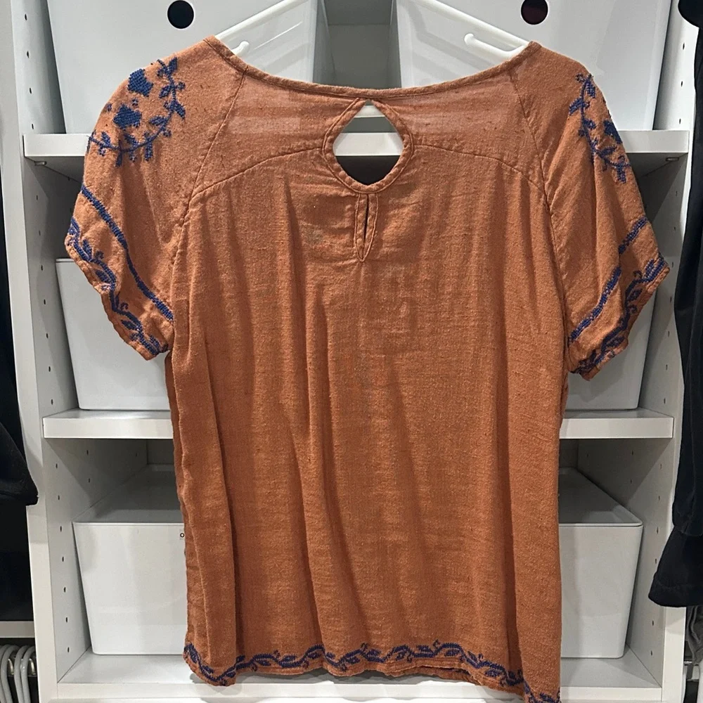Lucky Brand Top - Picture 2 of 2